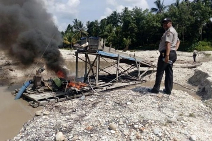 Polisi Tertibkan Aktivitas Peti Tanpa Izin di Inhu, 'Juga Memburu para Pelaku Penambang'