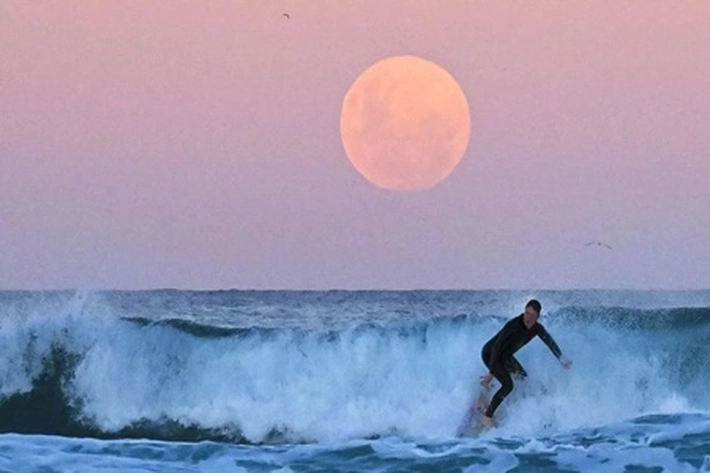 Bulan Makin Menjauh dari Bumi, 'yang Durasinya Terus Bertambah Panjang'