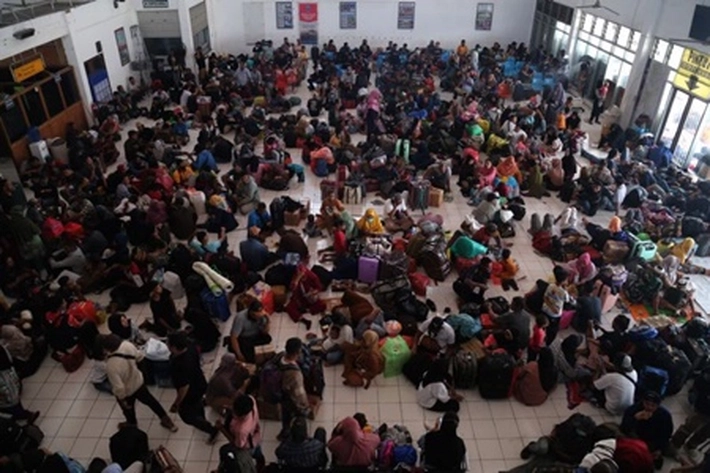 Jelang Lebaran Warga Ramai-ramai Mudik Pulang Kapung, 'Meskipun Ditengah Ancaman Covid Varian Baru Arcturus'