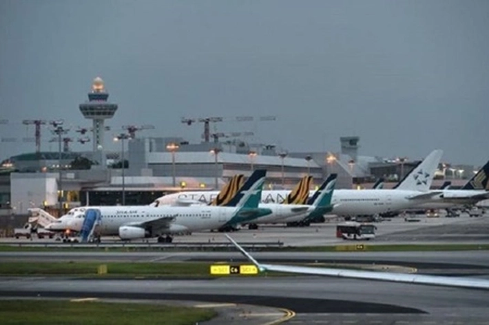 Bandara Changi Singapura Terbaik di Dunia, Pelancong Erna Ningsih: Luar Biasa, juga Terhubung dengan Pusat Rekreasi, Perbelanjaan dan Kuliner