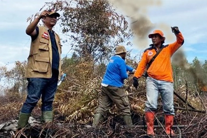 Personel Gabungan Dikerahkan untuk Padamkan Karhutla Akibat Hantaman Panas Terik, BPBD Riau: Kita Sudah Semai 20 Ton Garam untuk Dumai-Bengkalis