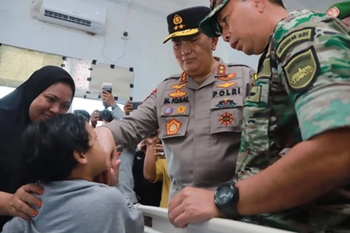 Kapolda Riau Amankan Nahkoda dan ABK Kapal Evelyn Calisca 01, 'yang Sudah Menimbulkan Kecelakaan Maut Merengut Nyawa Puluhan Penumpang'