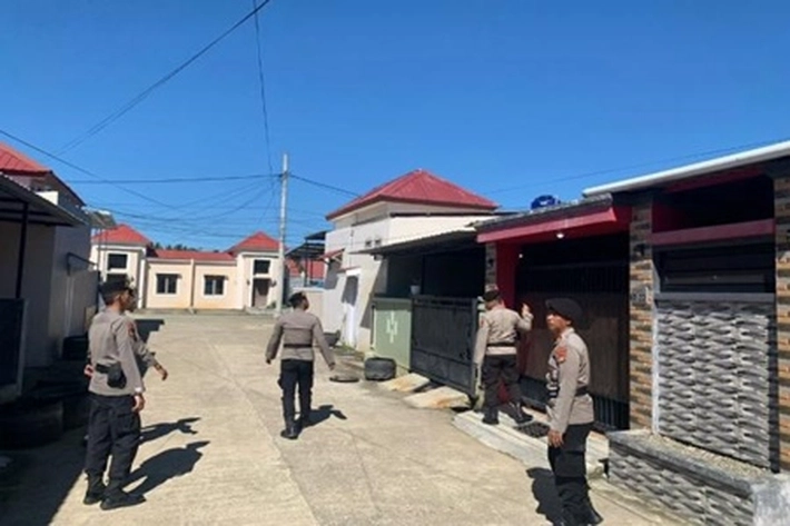 Personel Pos Pengamanan Pekanbaru Rutin Patroli Rumah Kosong yang Ditinggal Mudik