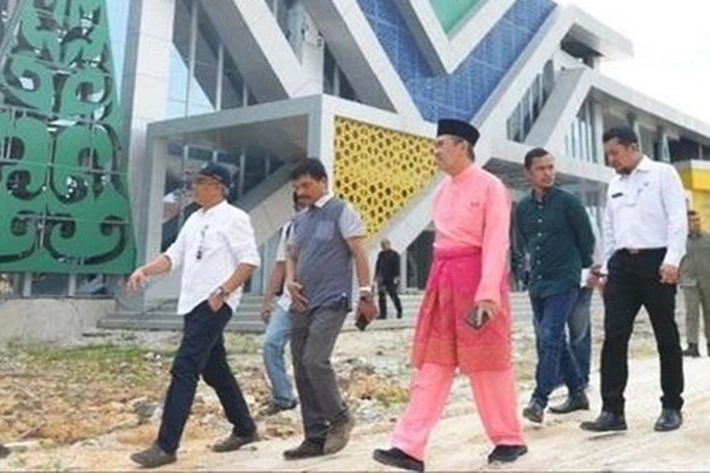 Gubri Tinjau Langsung Hasil Proges Kerja Berbagai Proyek yang Bersumber dari APBD
