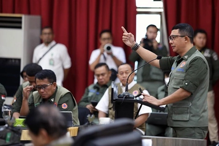 Kepala BNPB, Letjen TNI Suharyanto Hadiri Rapat Pembahasan Terkait Penangan Karhutla di Riau