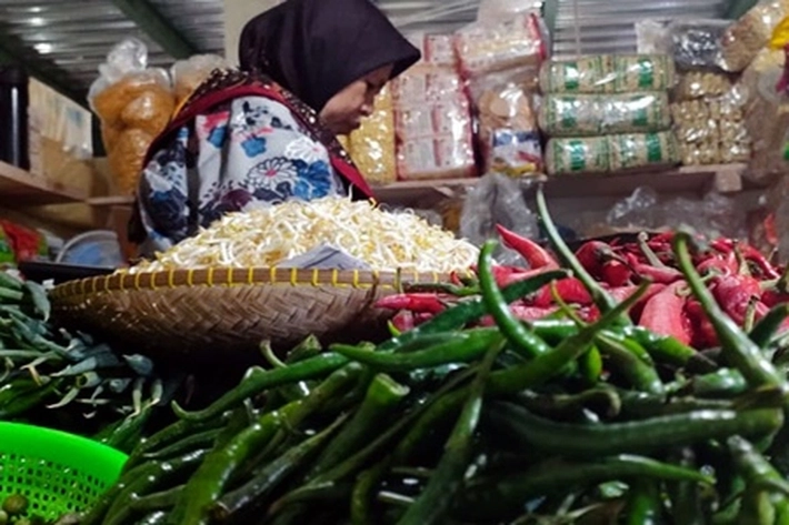 Jelang Idul Adha, Sembako Tetap Diborong Warga