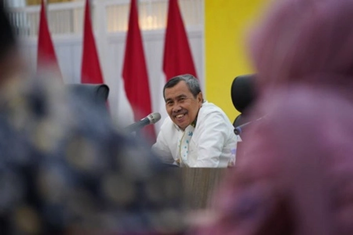 Gubri Pimpin Rapat Persiapan Hari Ulang Tahun (HUT) ke-66 Riau dan HUT ke-78 RI