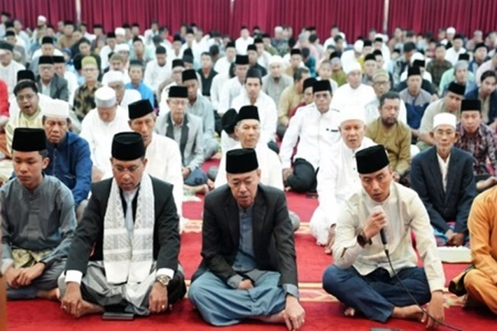 Bupati Afrizal Sintong Gelar Open House Usai Salat Iduladha di Masjid Agung Al Ikhlas