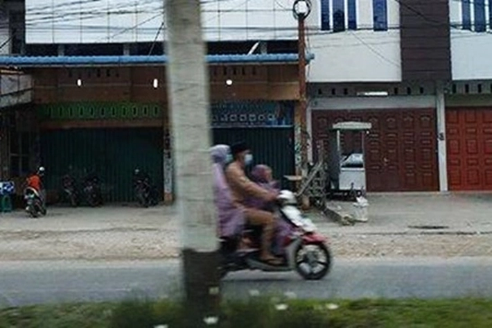 Pada Hari Raya Idul Adha Pusat Perbelanjaan Hingga Jalanan Sepi