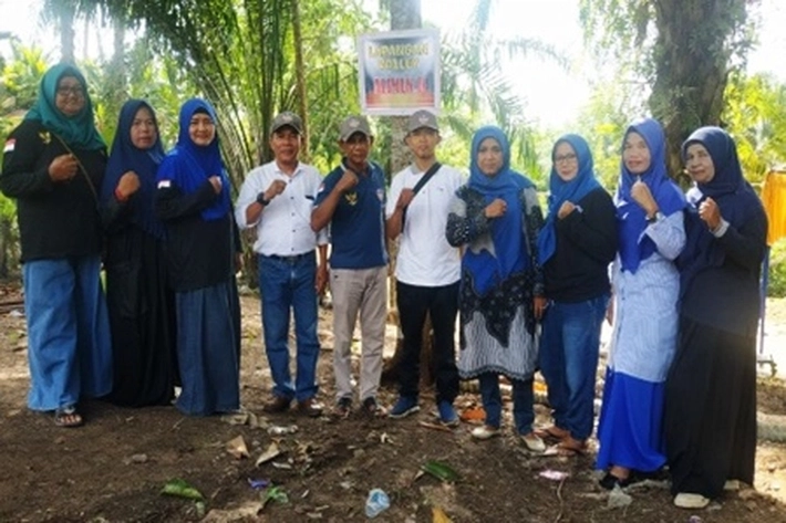 Jaringan Aliansi Garda Amanah Bantu Peralatan Lapangan Volley di Pekanbaru