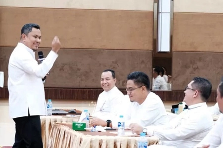 BRK Syariah Berikan Pelatihan Leadership untuk Pengembangan Pegawai