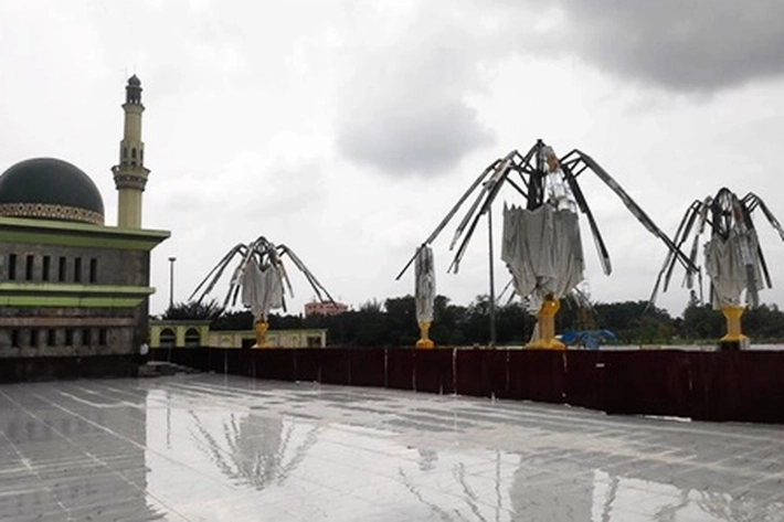 Kejati Riau Didesak Tetapkan Tersangka Payung Elektronik di Masjid An-Nur, INPEST: 'karena Ada yang Tilap Uang Proyek'