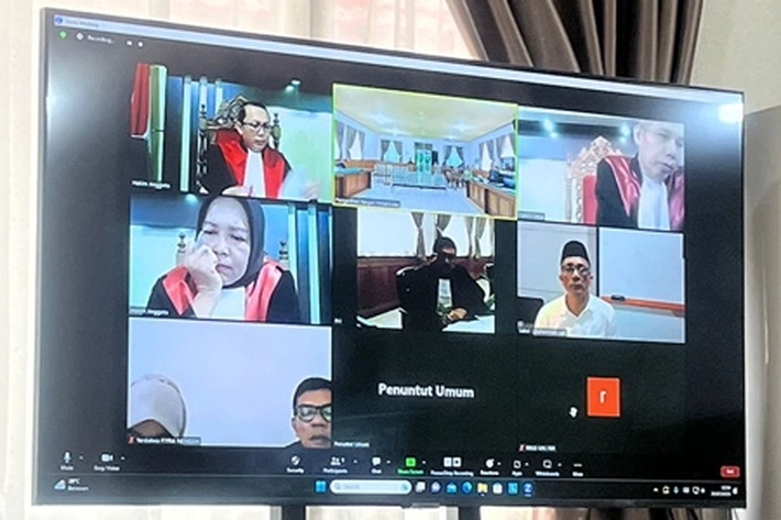Eks Bupati Kepulauan Meranti M Adil Akui Kepala BPKAD Istri Keduanya