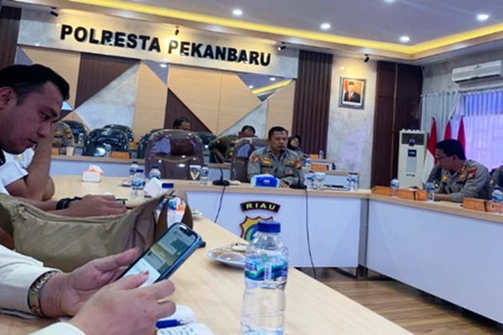 Polresta Pekanbaru Kumpulkan dan Beri Arahan pada 768 Polisi RW