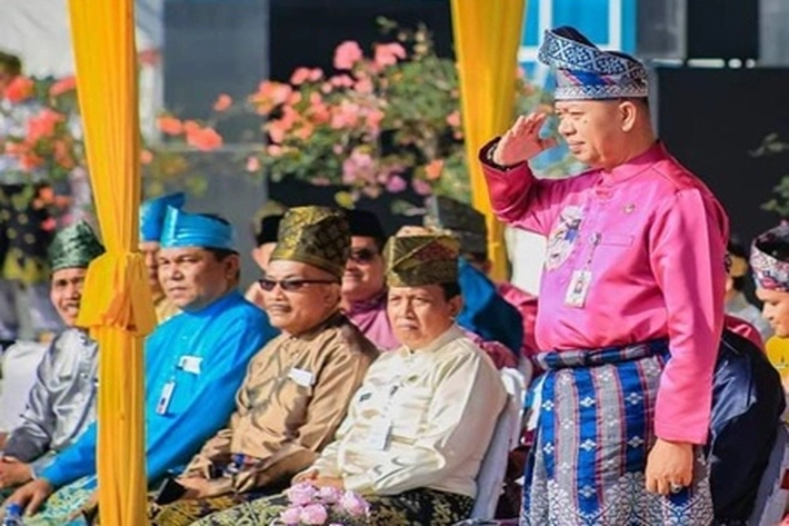 Berbagai Ragam Pakaian Adat Daerah Hiasi Upacara HUT Ke-78 RI di Pemko Pekanbaru