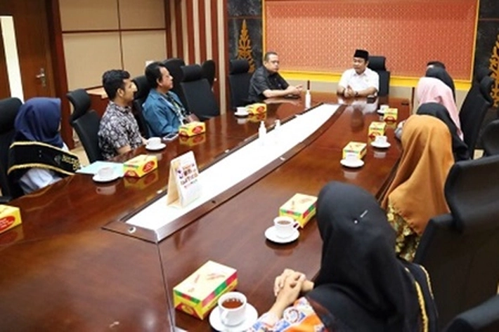 Ketua DPRD Riau Yulisman Menerima Kedatangan Duta Parlemen Remaja