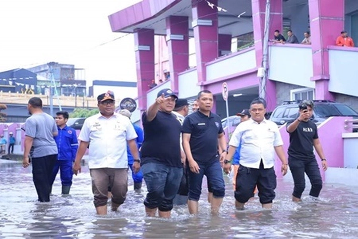 Pj Walikota Muflihun Tinjau Banjir yang Minta Warga Aktifkan Gotong Royong