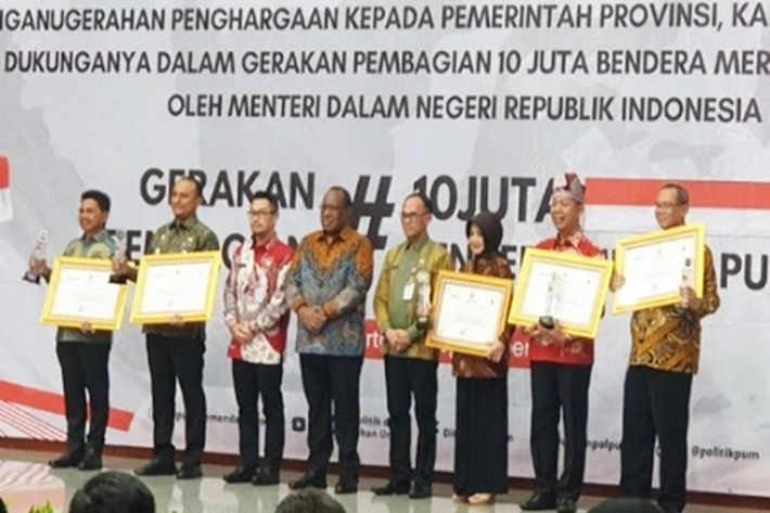 Kemendagri Beri Penghargaan Bagi Daerah yang Sukseskan Gerakan Pembagian 10 Juta Bendera