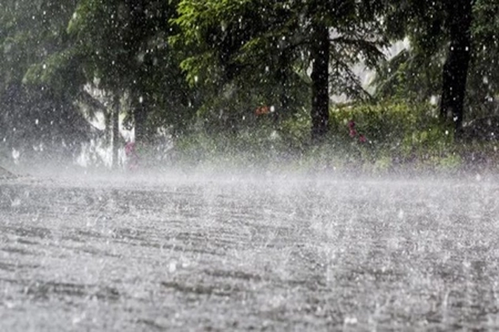 Hujan Deras Buat Sejumlah Wilayah jadi Tergenang Banjir di Pekanbaru