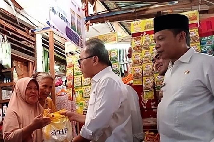 Mendag Zulkifli Hasan Akui Harga Beras Terus Alami Peningkatan, 'Bulog Perlu Gelar Pasar Murah'