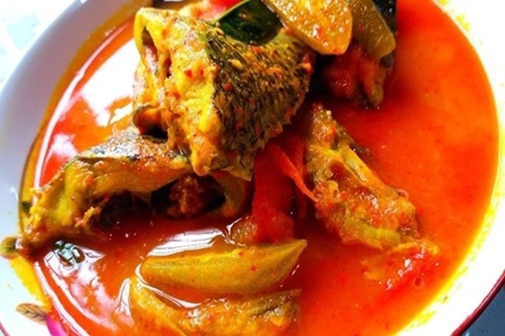 Ibu-Ibu Pegiat UMKM Pekanbaru Diajari Masak Olahan Ikan Patin Asam Pedas