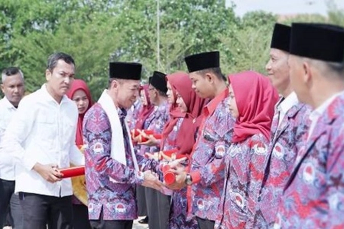 Bupati Afrizal Sintong Pimpin Apel Akbar Perangkat Desa se-Kabupaten Rohil
