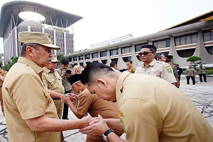 Gubernur Syamsuar Habis Masa Tugas Pamit Mengundurkan Diri, 'yang Kinerjanya Tetap Dipuji dan Diapresiasi'