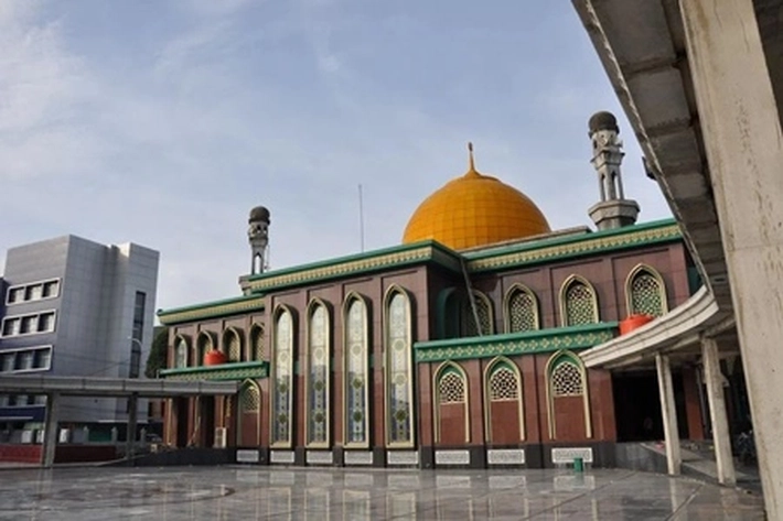 Hakim Tipikor PN Pekanbaru Jatuhkan Hukuman Penjara pada 4 Koruptor Proyek Pembangunan Masjid Raya Senapelan