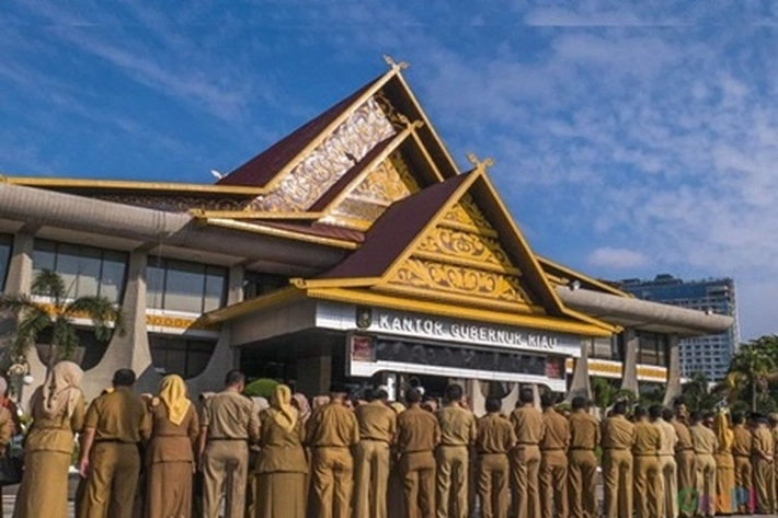 Puluhan Pejabat Eselon III dan IV Dilantik di Penghujung Jabatan Gubernur Syamsuar, Pengamat: 'Jangan karena Balas Jasa'