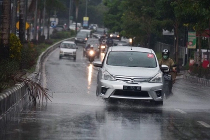 Hujan akan Terus Guyur Sebagian Wilayah, 'Pemilik Mobil Wajib Periksa 3 Komponen Agar Tidak Mogok'