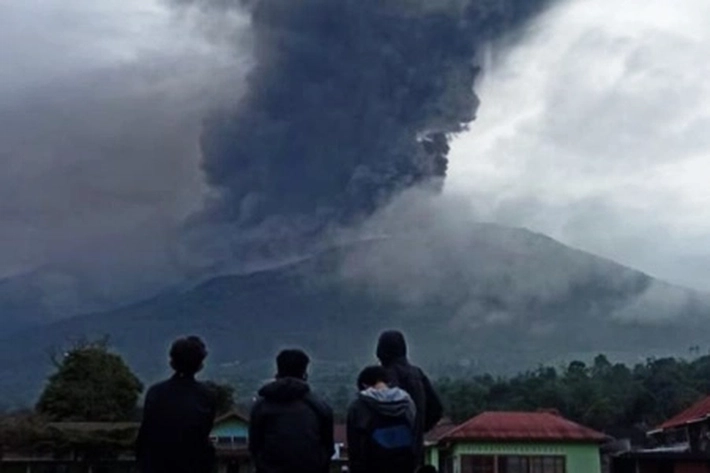 4 Mahasiswa UIR Korban Saat Pendakian, 'Tiga Tewas Terjebak Saat Gunung Meletus'