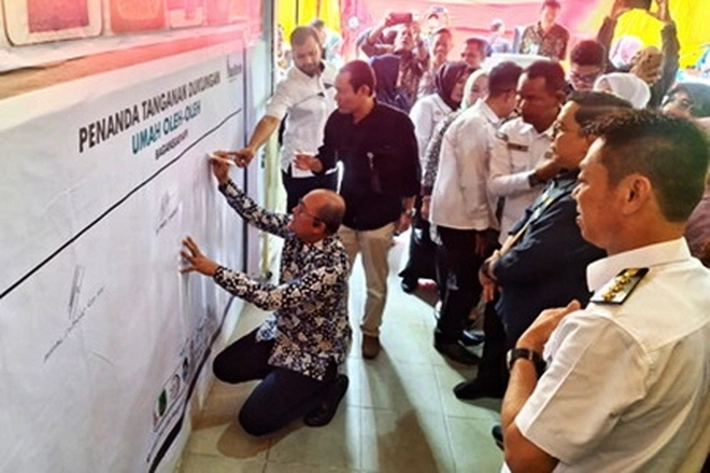 PHR Hadirkan Gerai 'Buah Tangan' untuk Bangkitkan Sektor Ekonomi yang Diresmikan Bupati Afrijal Sintong