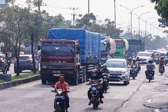 Dishub Larang Truk Tonase Besar Melintas dalam Kota, 'Demi Kelancaran Arus Lalin Saat Nataru 2024'