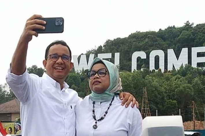 Ada Pesan Dibalik Capres Anies Selfie Berlatar 'Welcome to Batam', Timnas AMIN: Sebagai Bentuk Menghargai Warga Setempat