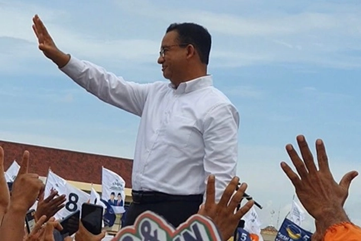  Capres Anies Baswedan Injakkan Kaki di Ternate Disambut Warga dengan Hangat yang Ingin Perubahan