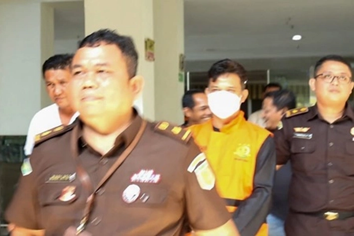 Jaksa Jemput Tersangka Korupsi Pembangunan Jembatan Inhil, 'yang Sebelumnya Telah Buron ke Luar Daerah'