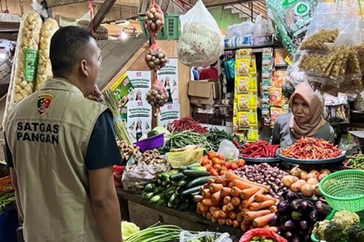 Satgas Pangan Polda Riau Pastikan Stabilitas dan Ketersediaan Bahan Pokok di Pasar Cik Puan