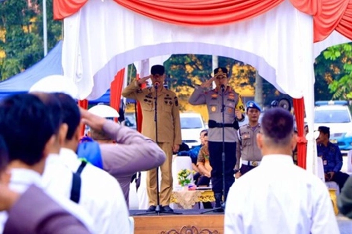 Kapolresta Pekanbaru Pimpin Apel Polisi RW untuk Pengamanan Pemilu 2024