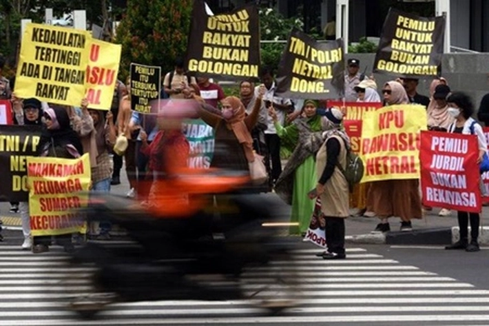 Jelang Pencoblosan Gaji PNS Dinaikkan, Apakah akan Memengaruhi Pemilihan Capres-Cawapres Tertentu?