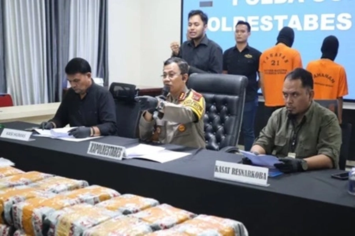 Polisi Amankan 53 Kg Sabu-10 Ribu Happy Five dari 2 Kurir Asal Riau