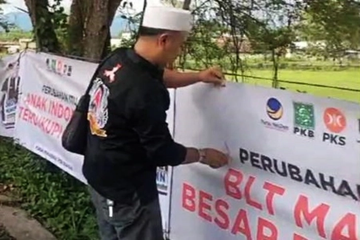 Walau Bolik Balik Dicopot, Akhirnya Spanduk Anies-Muhaimin Terpanjang 150 Meter di Gunungkidul