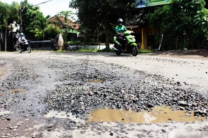 Jalan Rusak Jadi Terancam di Blokade, Pengamat: Pengawasan dan Penggunaan Anggaran Perlu Perbaikan
