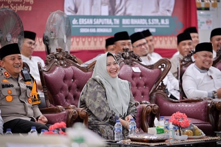 Bupati Kasmarni Hadiri Tabligh Akbar Isra' Mi'raj 1445 H di Masjid Besar Arafah Mandau