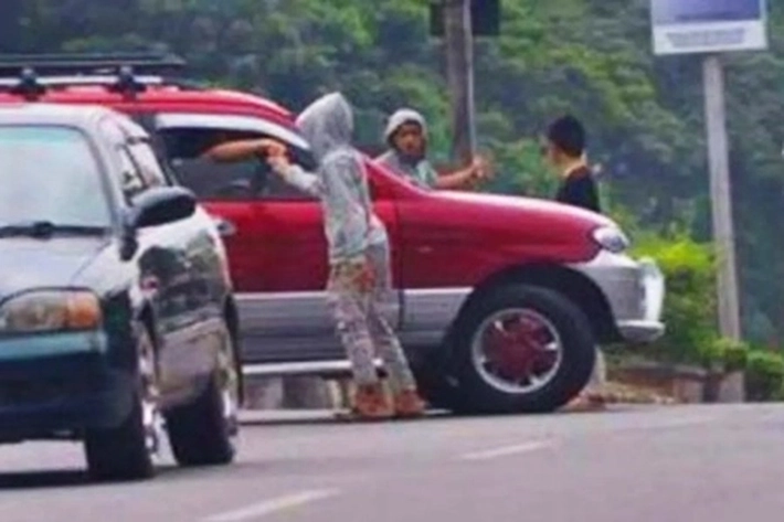 'Pak Ogah' Ganggu Lalulintas Jalan, Satpol PP: 'Kita Berantas karena Sudah Meresahkan'