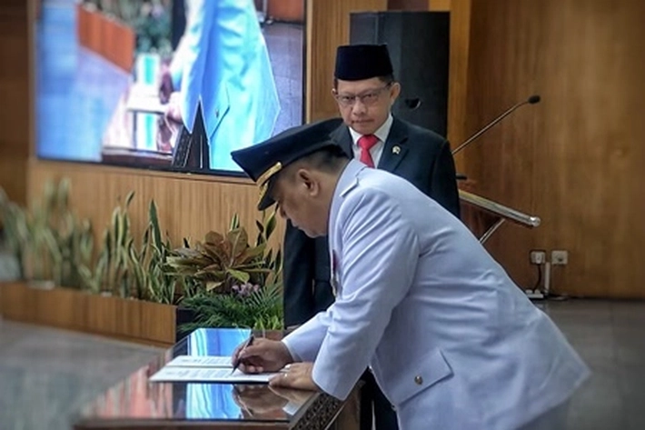 Pelantikan Pj Gubernur Riau SF Hariyanto di Gedung Kemendagri, Kata Kaban Penghubung Ridho Adriansyah