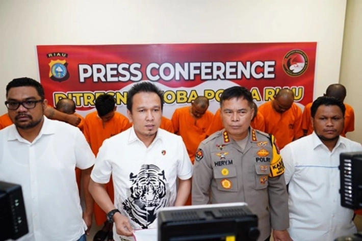 Polisi Tangkap 13 Pengedar Narkoba Jaringan Internasional