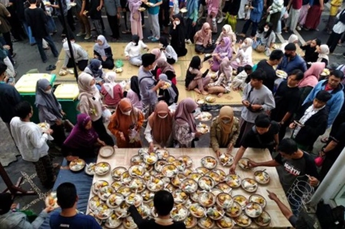 Masjid Annur Terima 5.300 Paket Buka Puasa dari 43 OPD di Riau