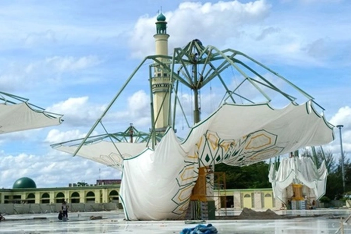 Pemprov Riau Kembali akan Anggarkan Perbaikan Payung Elektrik Masjid An-Nur, 'yang Penuh Kejanggalan dan Berakhir Sudah Timbulkan Kerugian Negara'