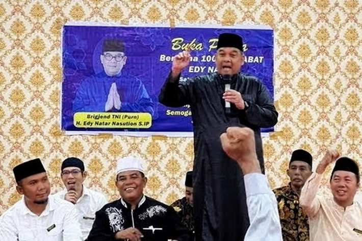 Edy Natar Nasution dapat Dukungan Ribuan Masyarakat untuk Maju Kembali Raih Kesuksesan di Pilgubri 2024