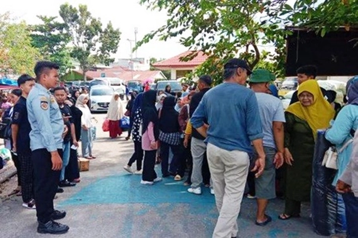 Jelang Lebaran Penumpang di Pelabuhan Sungai Duku Mulai Padat Merayap, 'yang Penuh Sesak'